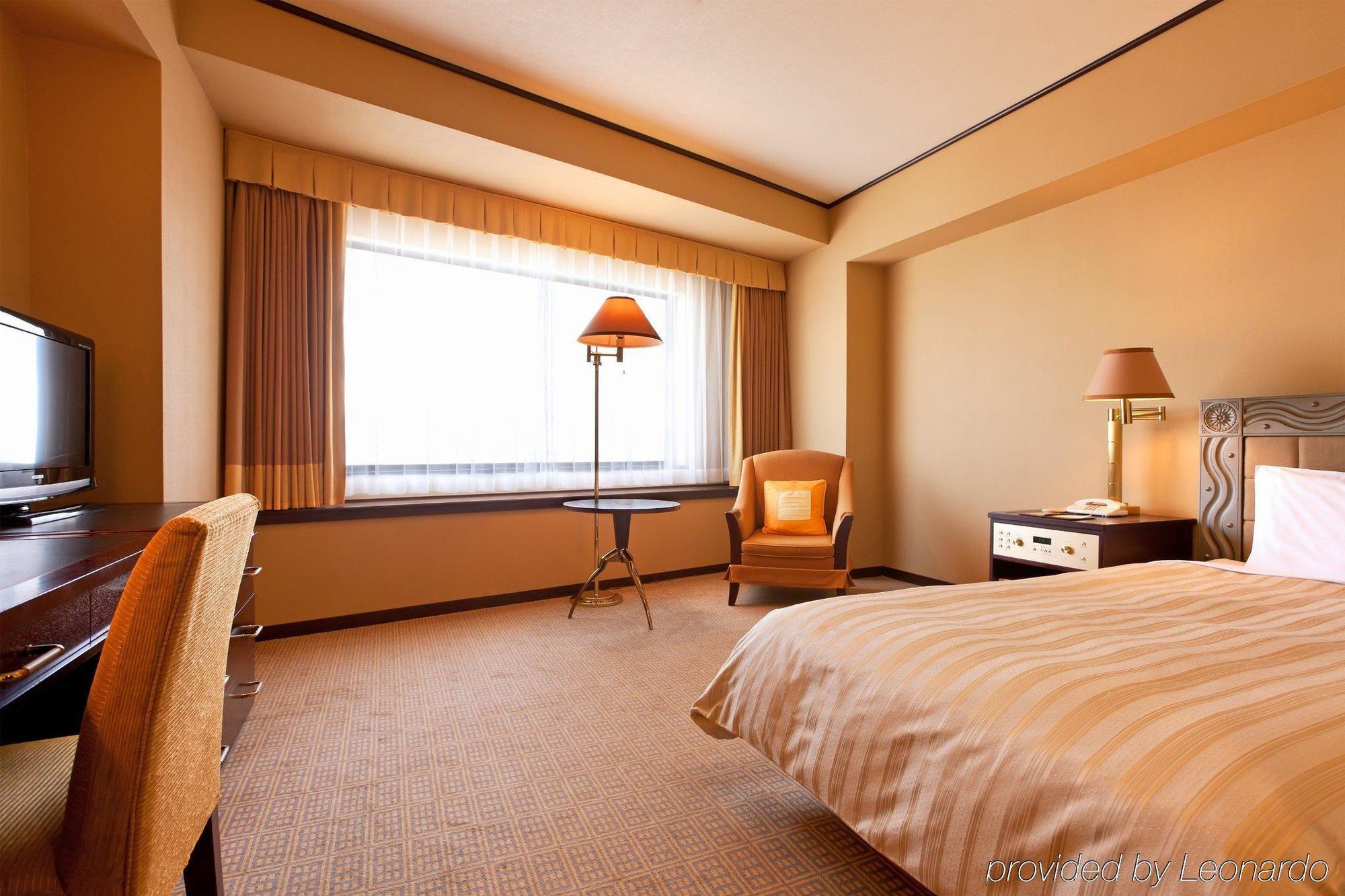 Okura Act City Hotel Hamamatsu Exterior foto A room at the hotel